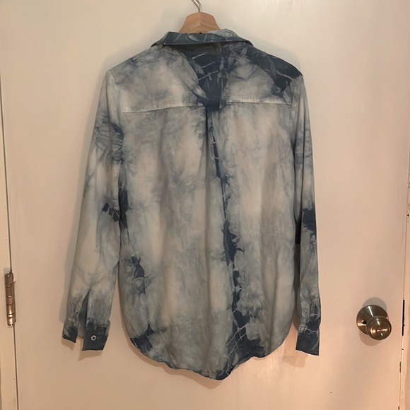 Anthropologie Cloth & Stone Natural Indigo shabori tie dye Lace-Up Henley Blouse - Picture 8 of 16